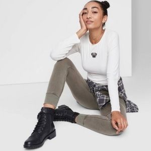 Wild Fable Long Sleeve Fitted Rib-Knit T-shirt Pug